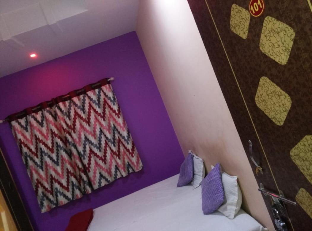 Hotel Atithi Satkar Akola Kültér fotó